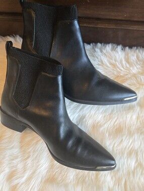 Worthington Brighton Faux Leather Ankle Boots with Pointed Toe Sz 8